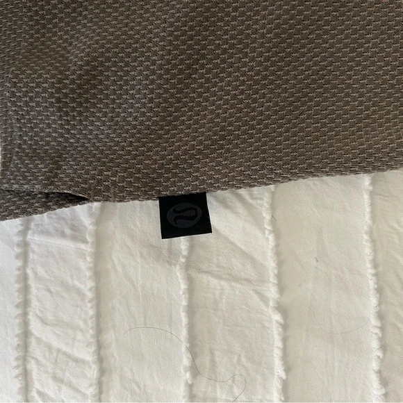 Lululemon Lab Top - Picture 3 of 4